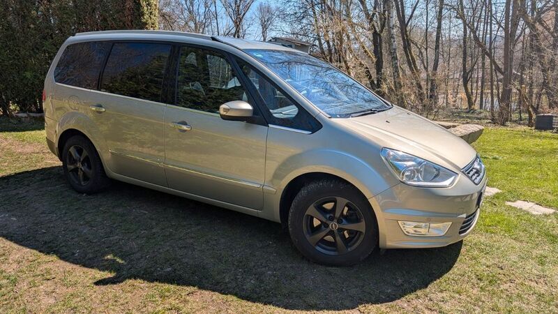 Silber Gebraucht 2010 Ford Galaxy Titanium Van / Kleinbus | 7.999 € (Fairer Preis) - Bild 1/4