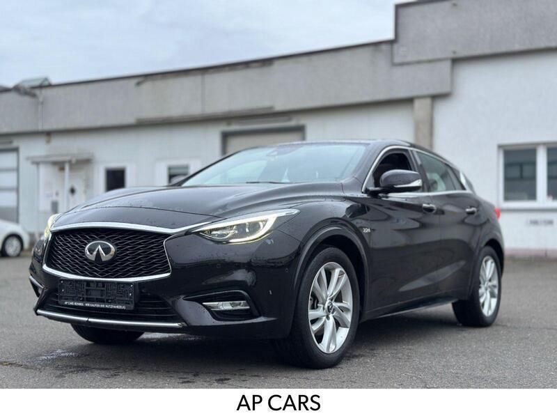 Schwarz Gebraucht 2016 Infiniti Q30 Premium Kleinwagen | 11.370 € (Fairer Preis) - Bild 1/4