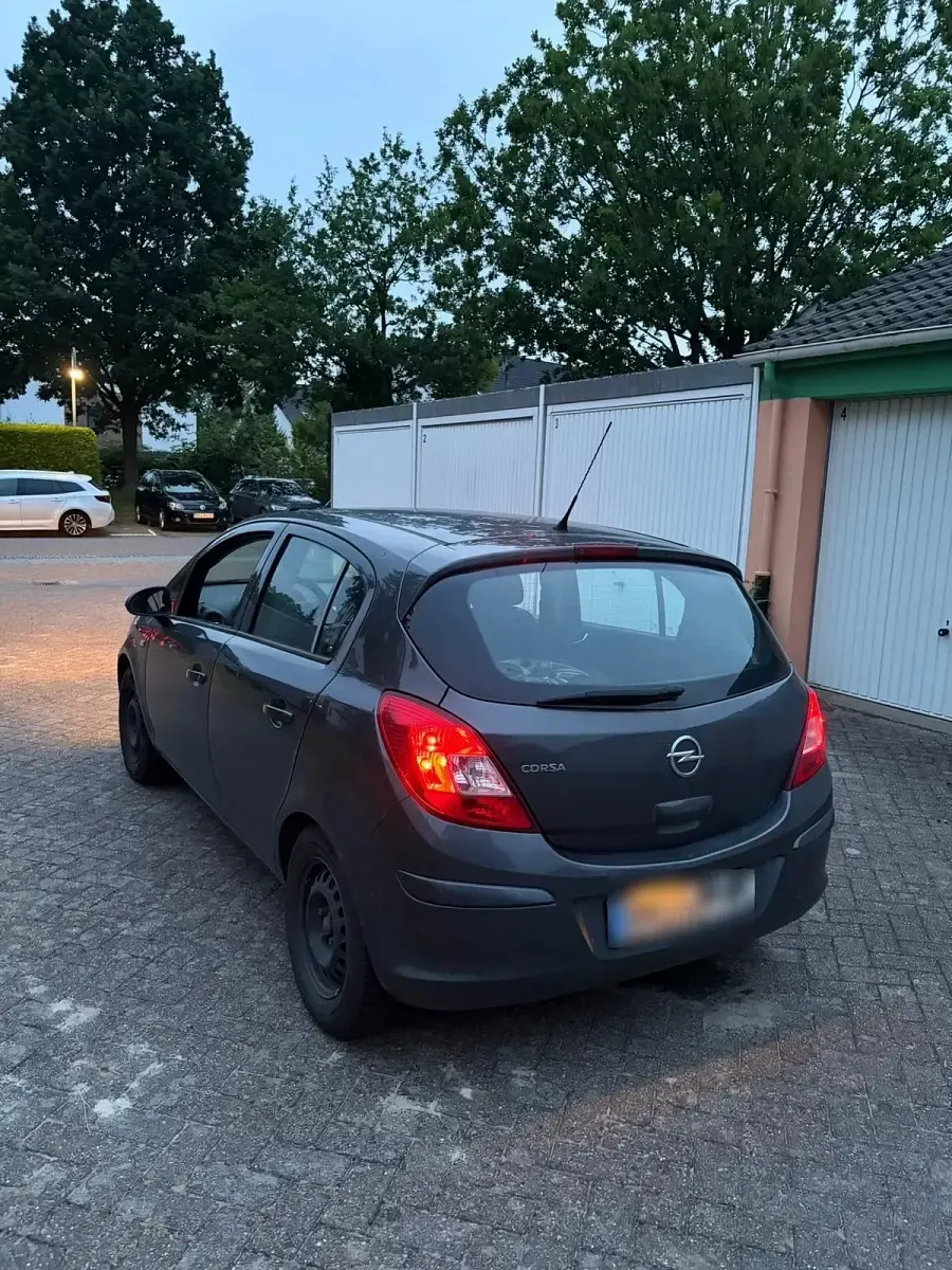 Gebraucht Opel Corsa 86 PS (63 kW) 2012 Grau Kleinwagen