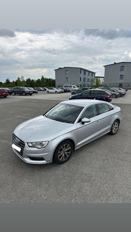 Silber Gebraucht 2013 Audi A3 Ambition Limousine | 11.250 € (Fairer Preis) - Bild 1/4