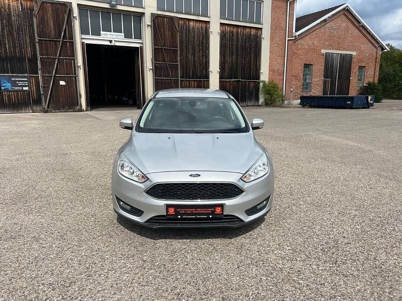 Gebraucht Ford Focus Business Edition 125 PS (91 kW) 2014 Silber Kombi