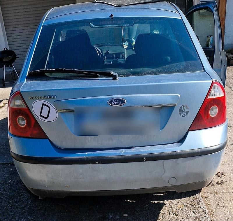 Gebraucht Ford Mondeo 125 PS (91 kW) 2004 Blau Limousine