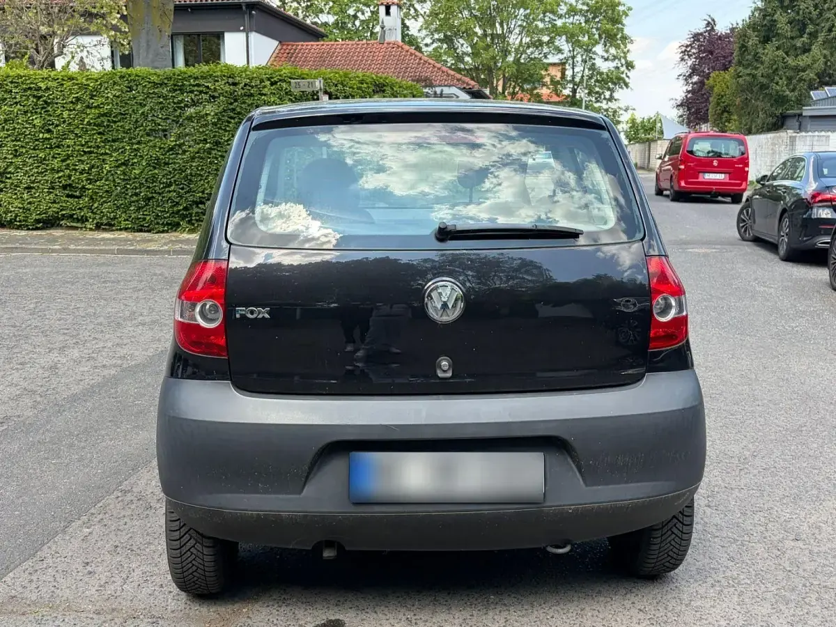Gebraucht VW Fox 54 PS (39 kW) 2006 Schwarz Kleinwagen