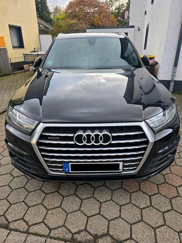 Schwarz Gebraucht 2025 Audi Q7 S-Line SUV | 29.500 € - Bild 1/4