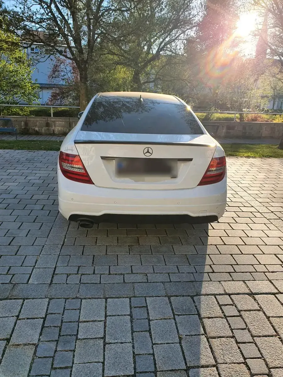 Gebraucht Mercedes C220 170 PS (125 kW) 2013 Weiß Coupé