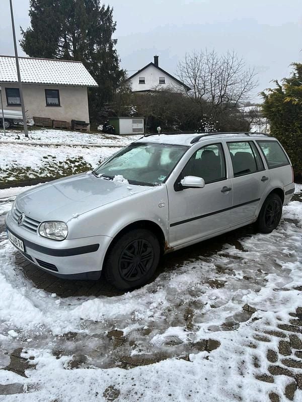 Gebraucht VW Golf IV 105 PS (77 kW) 2005 Silber Kombi