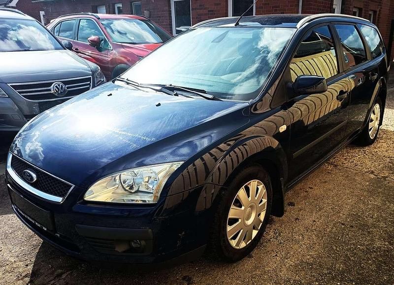 Gebraucht Ford Focus Trend 116 PS (85 kW) 2006 Blau Kombi