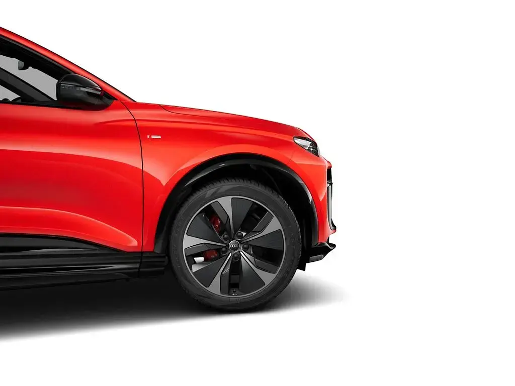 Gebraucht Audi Q6 e-tron Performance 225 kW (306 PS) 2025 Soneirarot metallic SUV