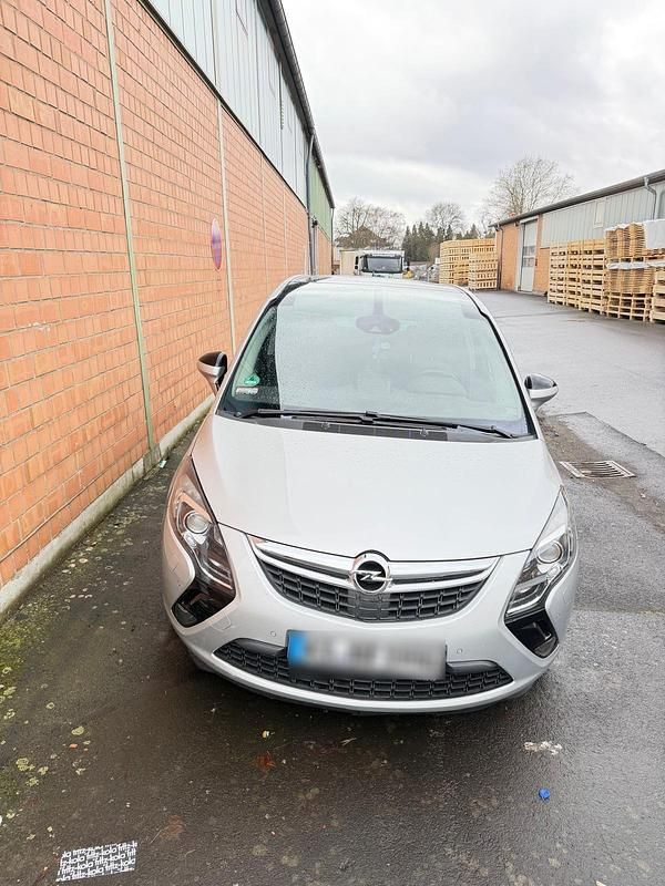 Gebraucht Opel Zafira 165 PS (121 kW) 2012 Silber Van / Kleinbus