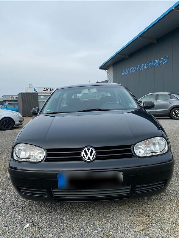 Gebraucht VW Golf IV 105 PS (77 kW) 2002 Schwarz Kleinwagen