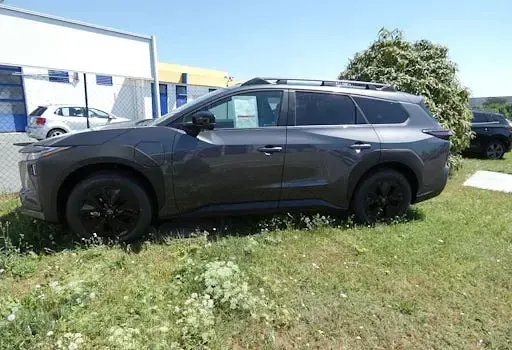 Neu Toyota bZ4X 164 kW (224 PS) 2026 Silber SUV