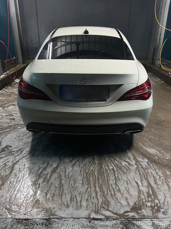 Gebraucht Mercedes CLA180 2016 Weiß Limousine