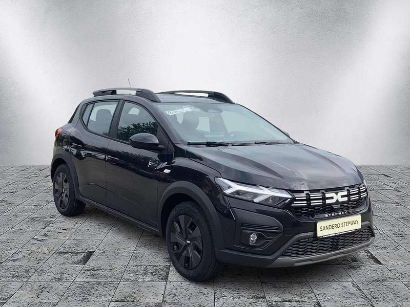 Gebraucht Dacia Sandero Expression 91 PS (66 kW) 2025 Perlmuttschwarz Kleinwagen