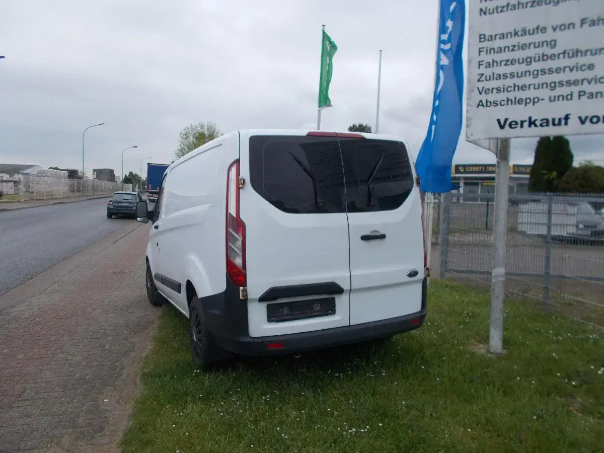 Gebraucht Ford Transit Trend 125 PS (91 kW) 2014 Weiß Van / Kleinbus