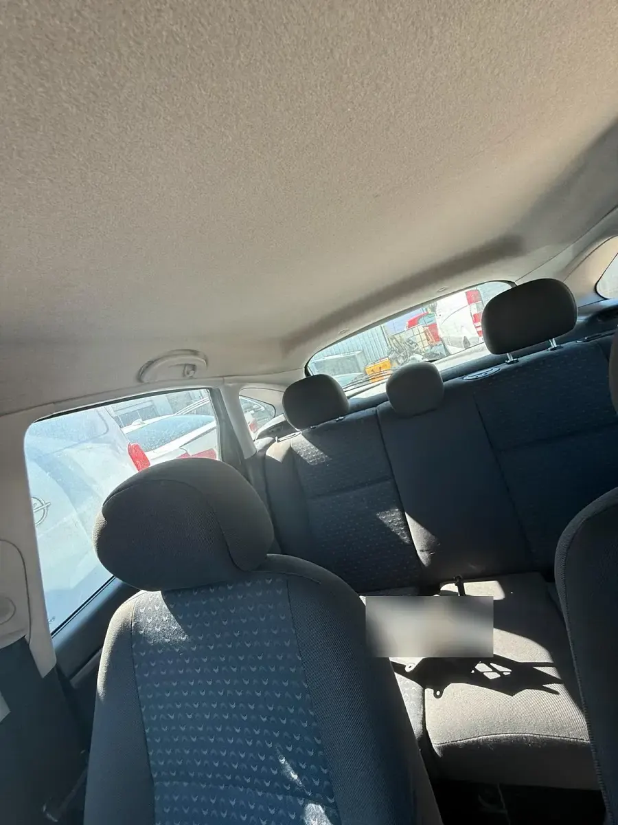 Gebraucht Ford Focus 100 PS (73 kW) 2004 Blau Kleinwagen