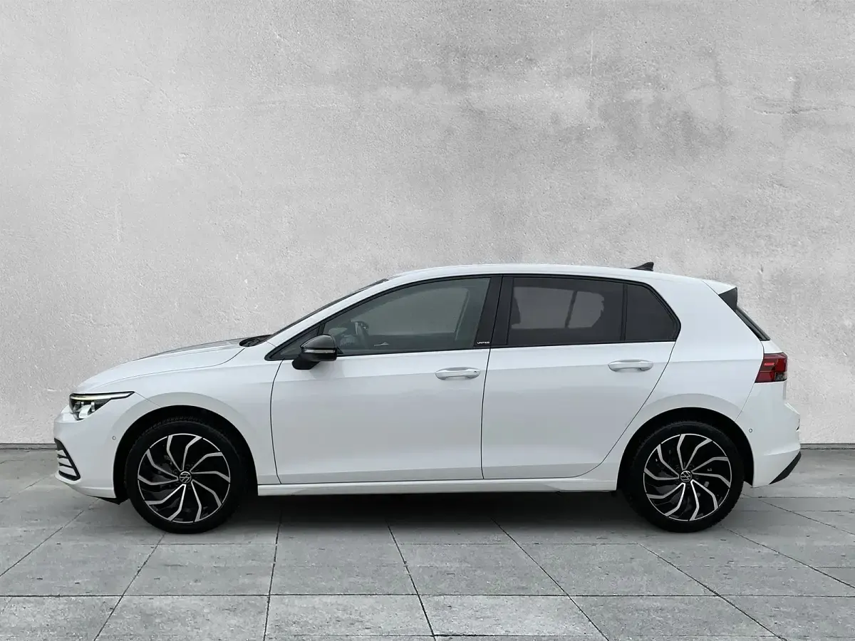 Gebraucht VW Golf VIII United 131 PS (96 kW) 2021 Weiß Limousine