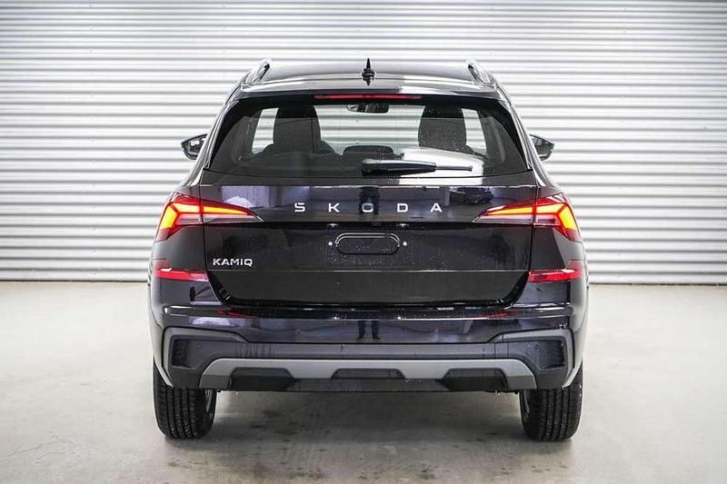 Neu Skoda Kamiq Selection 116 PS (85 kW) 2025 Black magic metallic (1z) SUV