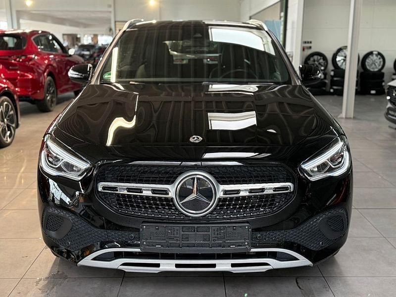 Gebraucht Mercedes GLA200 Business 163 PS (119 kW) 2020 Weiß SUV