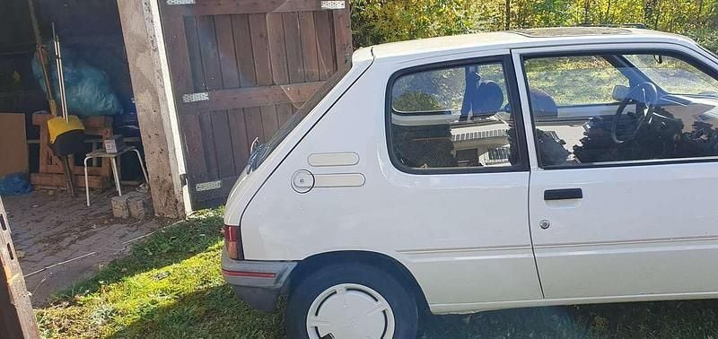 Gebraucht Peugeot 205 60 PS (44 kW) 1991 Weiß Limousine