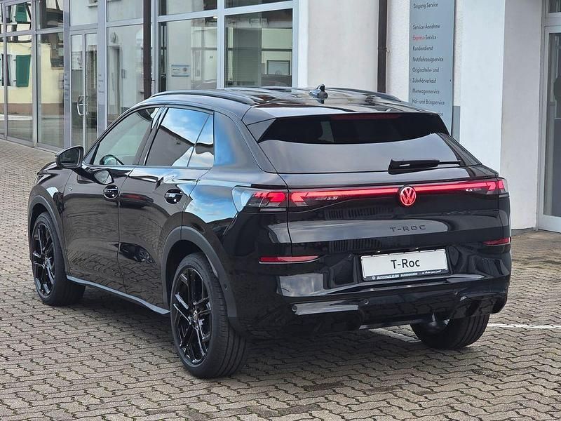 Neu VW T-Roc R-line 150 PS (110 kW) 2025 Grenadillschwarz SUV