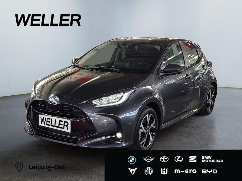 Neu Toyota Yaris Hybrid Comfort 116 PS (85 kW) 2025 Schneeweiß Kleinwagen