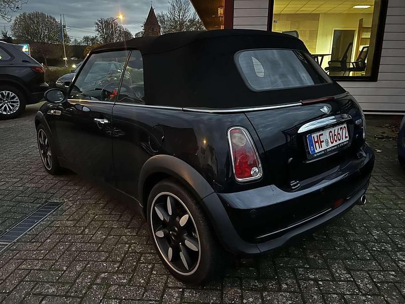 Gebraucht Mini Cooper Cabriolet 116 PS (85 kW) 2007 Astro black metallic Cabrio