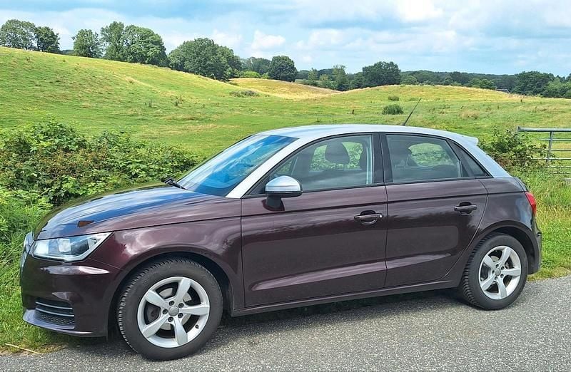Andere außenfarben Gebraucht 2015 Audi A1 Sportback Kleinwagen | 7.990 € (Guter Preis) - Bild 1/4