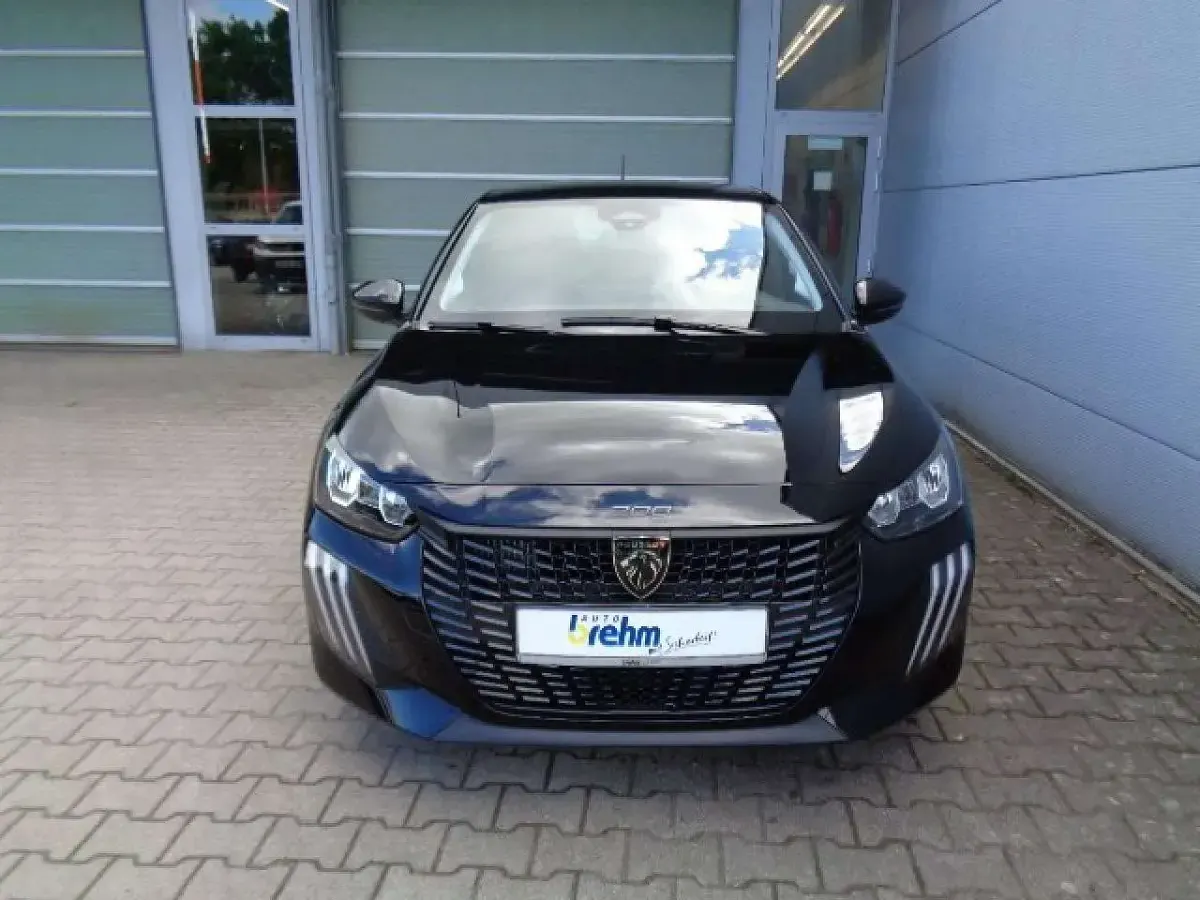 Gebraucht Peugeot 208 Style 101 PS (74 kW) 2026 Perla nera schwarz Kleinwagen