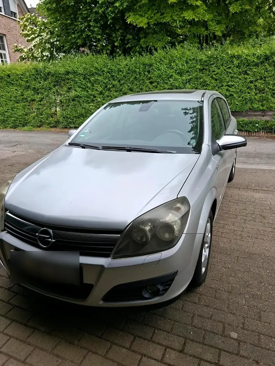 Gebraucht Opel Astra 125 PS (91 kW) 2006 Silber Limousine