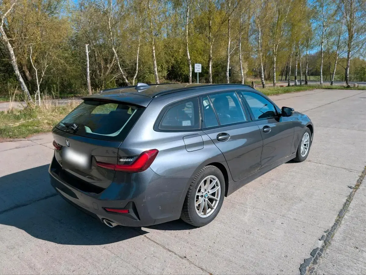 Gebraucht BMW 320 190 PS (139 kW) 2021 Grau Kombi