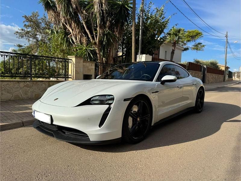 Weiß Gebraucht 2020 Porsche Taycan 4S Limousine | 79.999 € - Bild 1/4