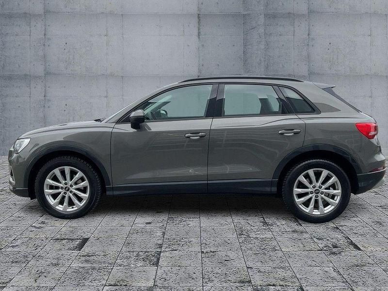 Gebraucht Audi Q3 Advanced Plus 150 PS (110 kW) 2023 Chronosgrau metallic SUV