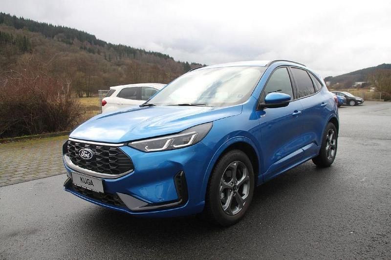 Gebraucht Ford Kuga ST-Line 152 PS (111 kW) 2025 Dynamicblau metallic SUV