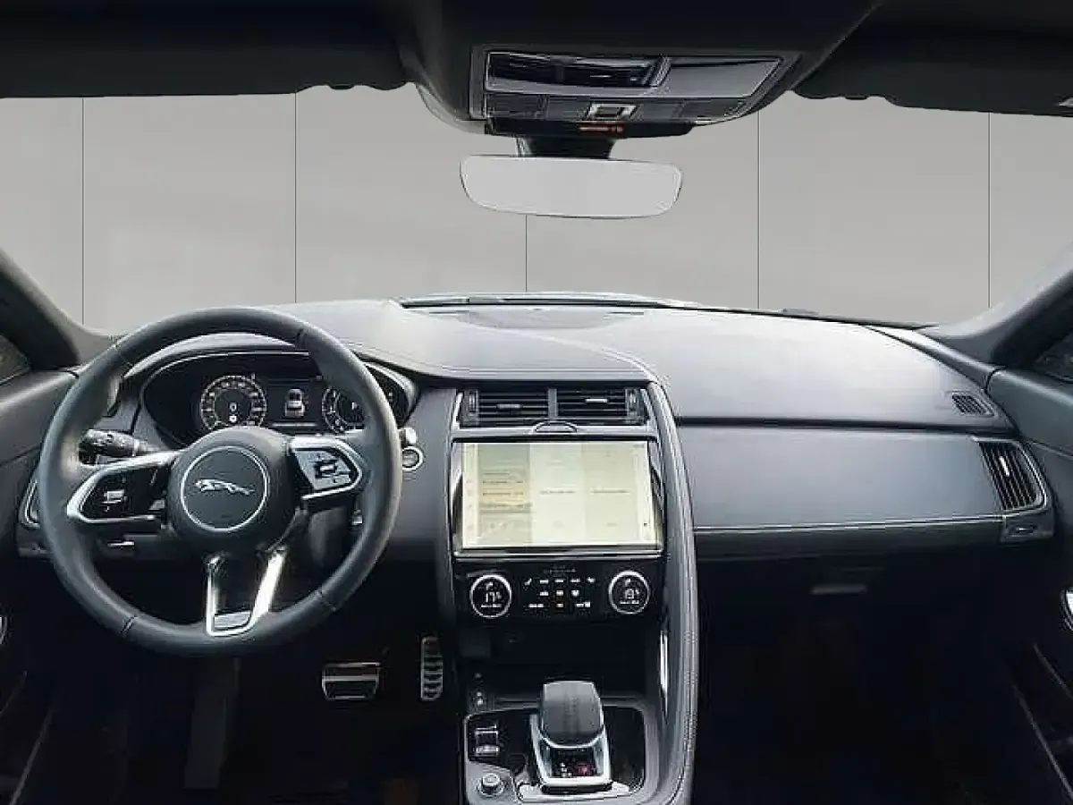 Second-hand Jaguar E-Pace R-Dynamic 253 CP (186 kW) 2023 Gri SUV