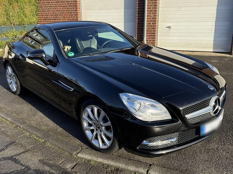 Gebraucht Mercedes SLK200 184 PS (135 kW) 2012 Schwarz Cabrio