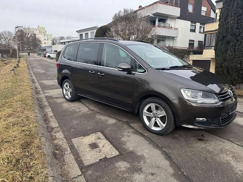 Gebraucht VW Sharan Comfortline 150 PS (110 kW) 2014 Van / Kleinbus