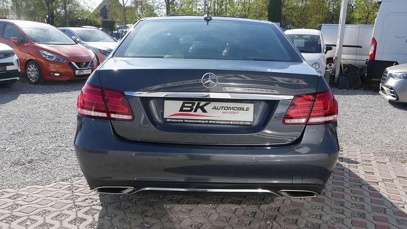 Używany Mercedes E400 333 KM (244 kW) 2014 Szary Sedan/Limuzyna