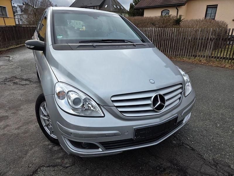 Gebraucht Mercedes B200 136 PS (100 kW) 2007 Silber Van / Kleinbus