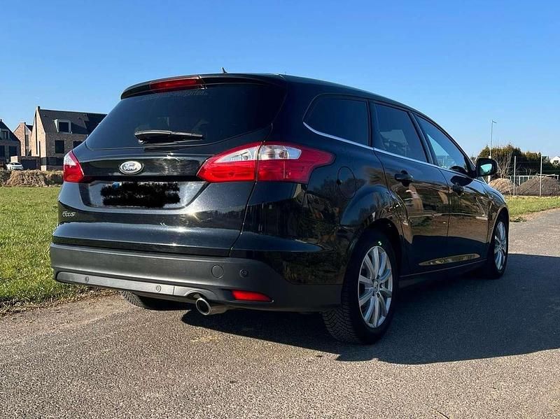 Gebraucht Ford Focus Titanium 140 PS (102 kW) 2012 Schwarz Kombi