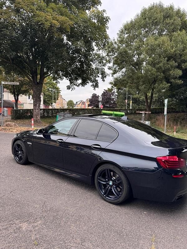 Schwarz Gebraucht 2014 BMW M550 Limousine | 21.900 € (Guter Preis) - Bild 1/4