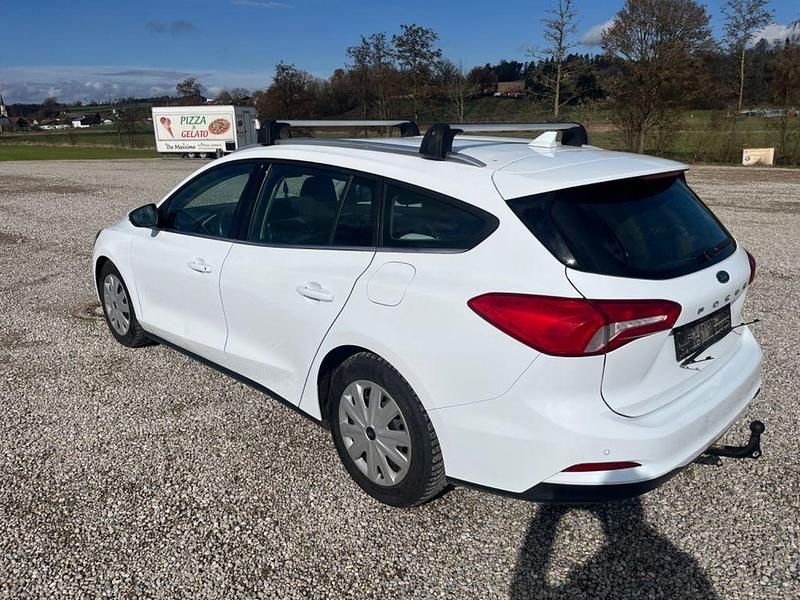 Second-hand Ford Focus Cool & Connect 95 CP (69 kW) 2020 Alb Berlinǎ