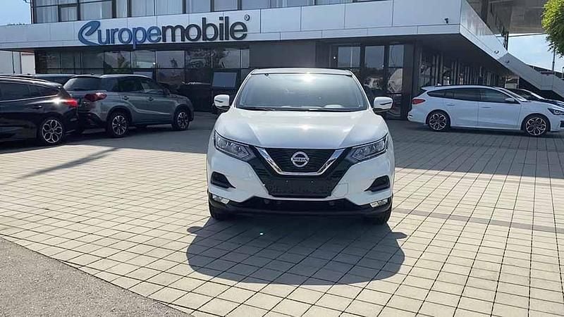Gebraucht Nissan Qashqai Acenta+ 160 PS (117 kW) 2020 Solid white uni SUV