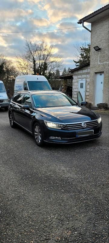 Gebraucht VW Passat Highline 150 PS (110 kW) 2015 Schwarz Kombi