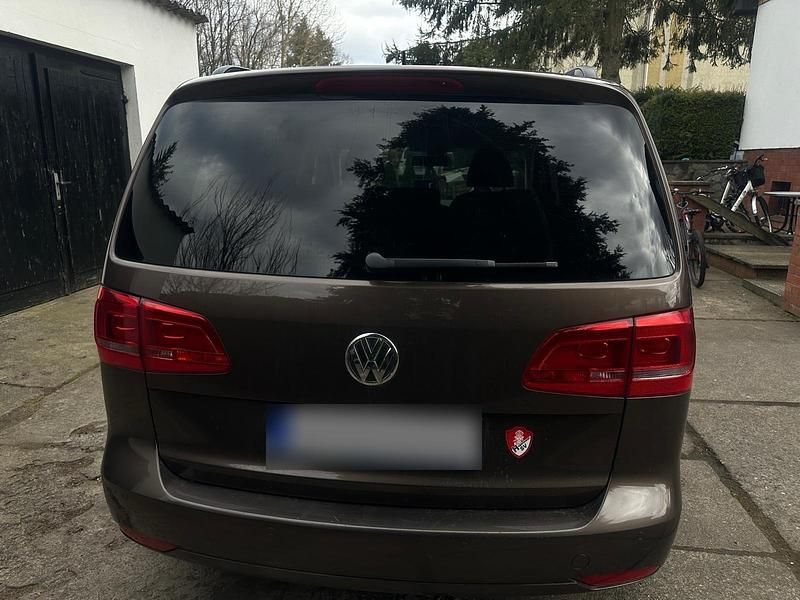 Gebraucht VW Touran 170 PS (125 kW) 2012 Braun Van / Kleinbus