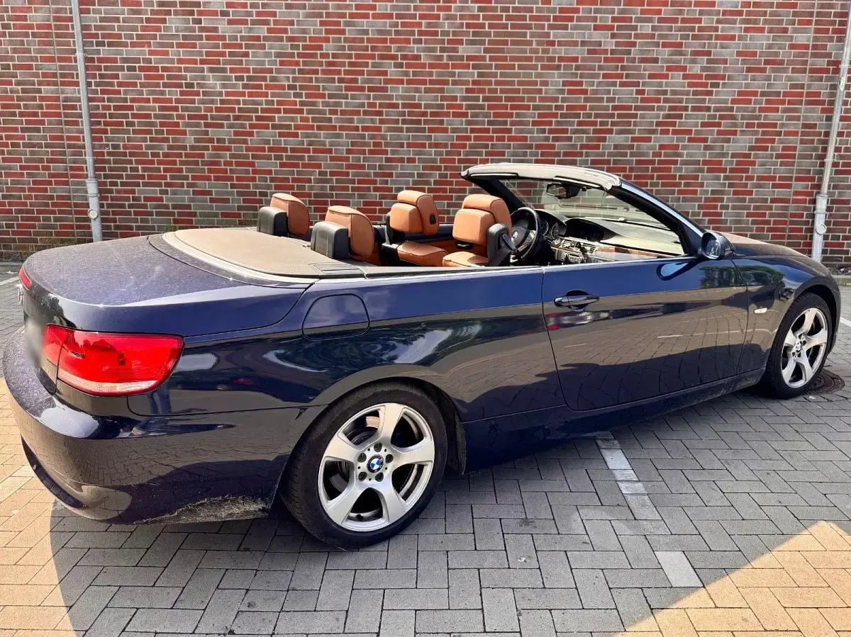 Gebraucht BMW 320 Cabriolet 177 PS (130 kW) 2008 Blau Cabrio