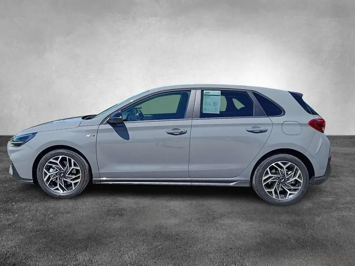 Gebraucht Hyundai i30 N Line 150 PS (110 kW) 2026 Shadow grey Limousine