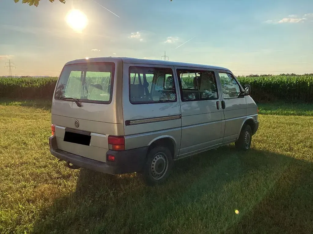 Gebraucht VW Caravelle 102 PS (75 kW) 2001 Silber Van