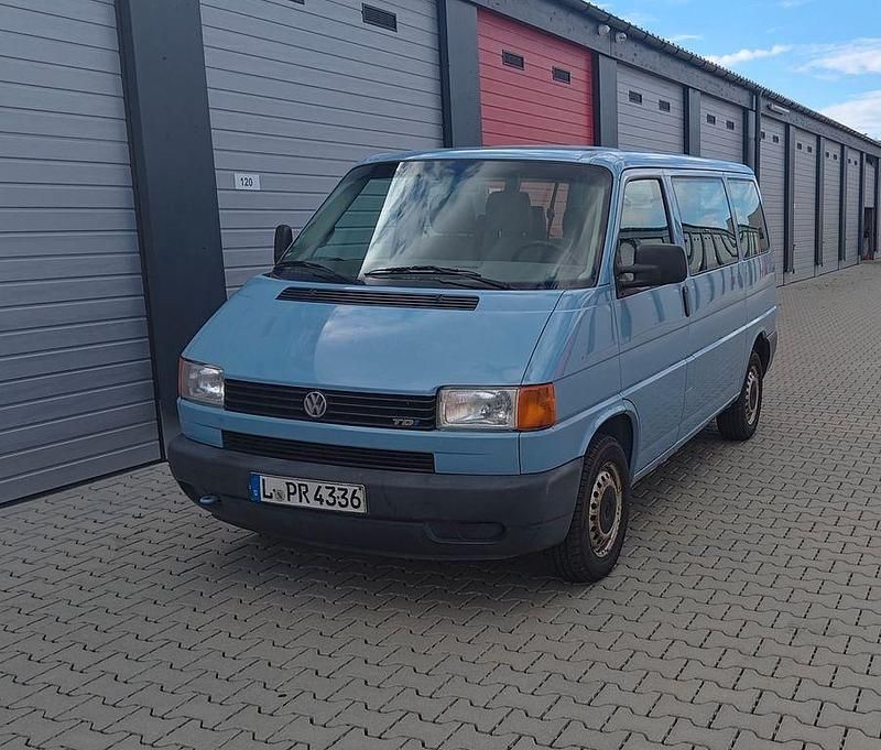 Blau Gebraucht 2002 VW T4 Van | 8.500 € (Etwas zu teuer) - Bild 1/4