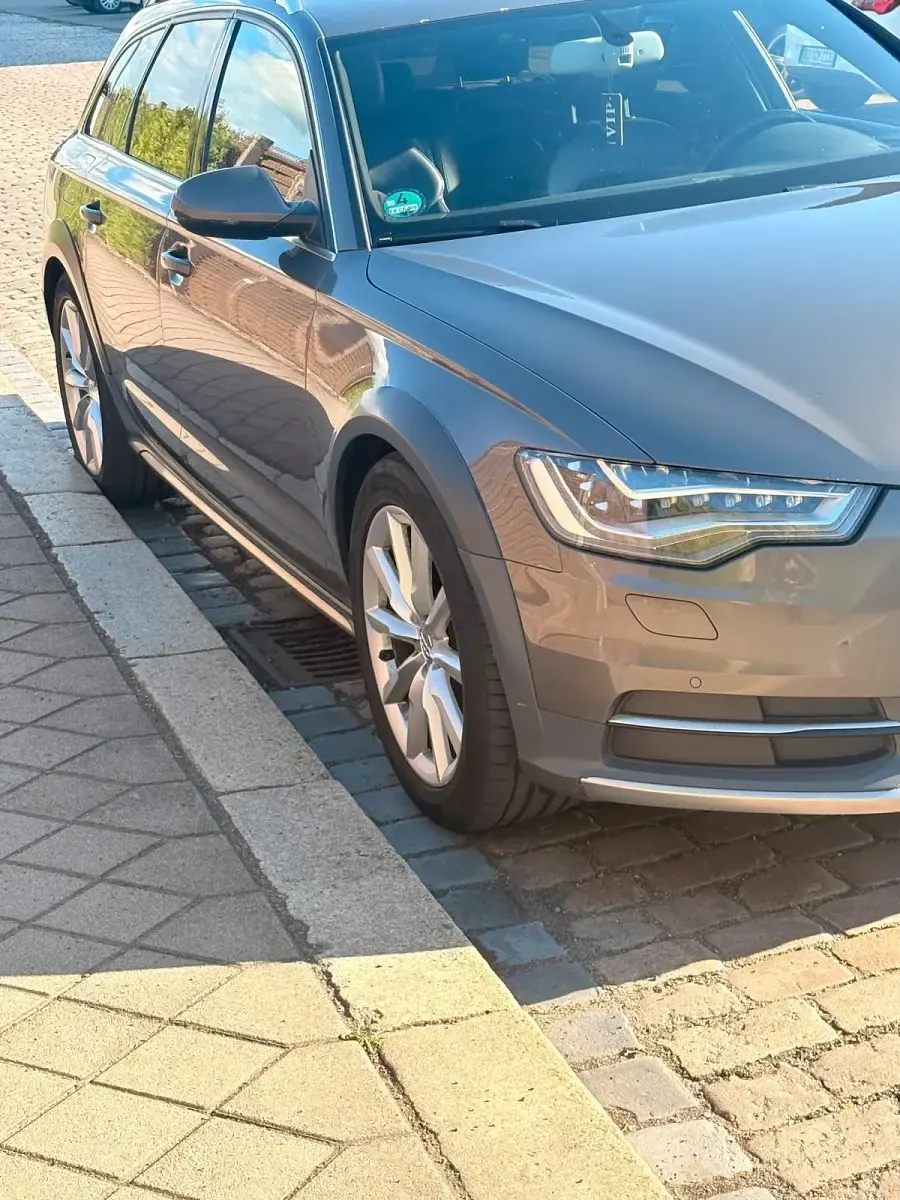 Gebraucht Audi A6 Allroad 245 PS (180 kW) 2012 Andere farben Kombi
