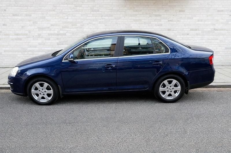 Gebraucht VW Jetta 116 PS (85 kW) 2007 Blau Limousine